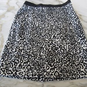 SALE 🎉ANN TAYLOR || Cheetah Print Midi Skirt